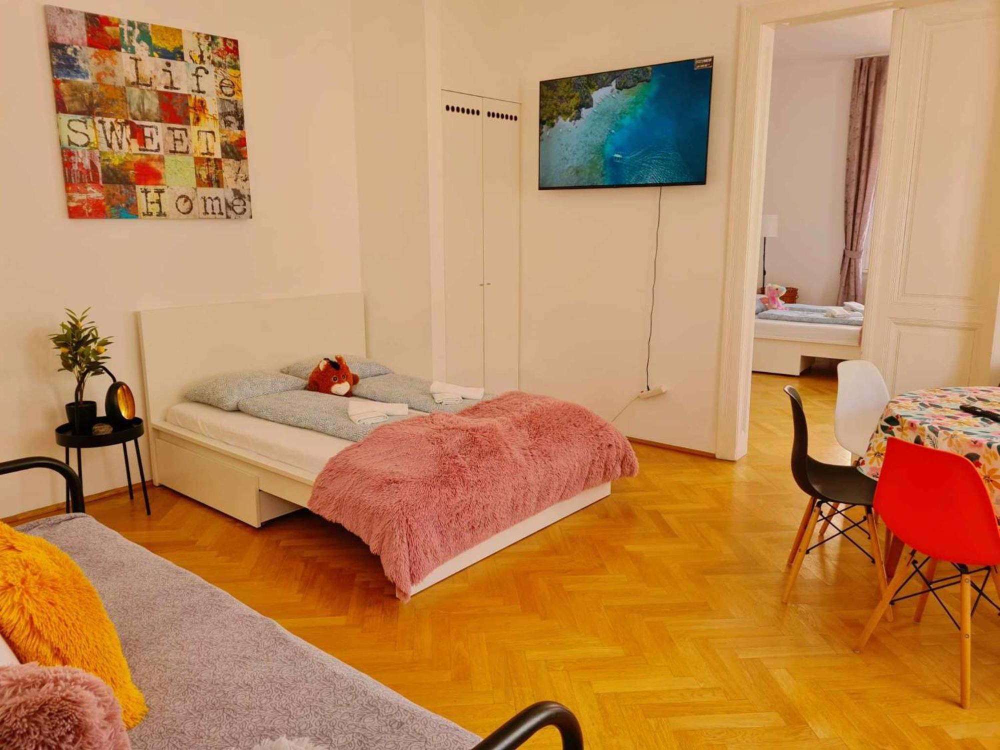 Central And Round 3 Minutes To City Shopping Center And Schoenbrunn Palace Wina Bagian luar foto