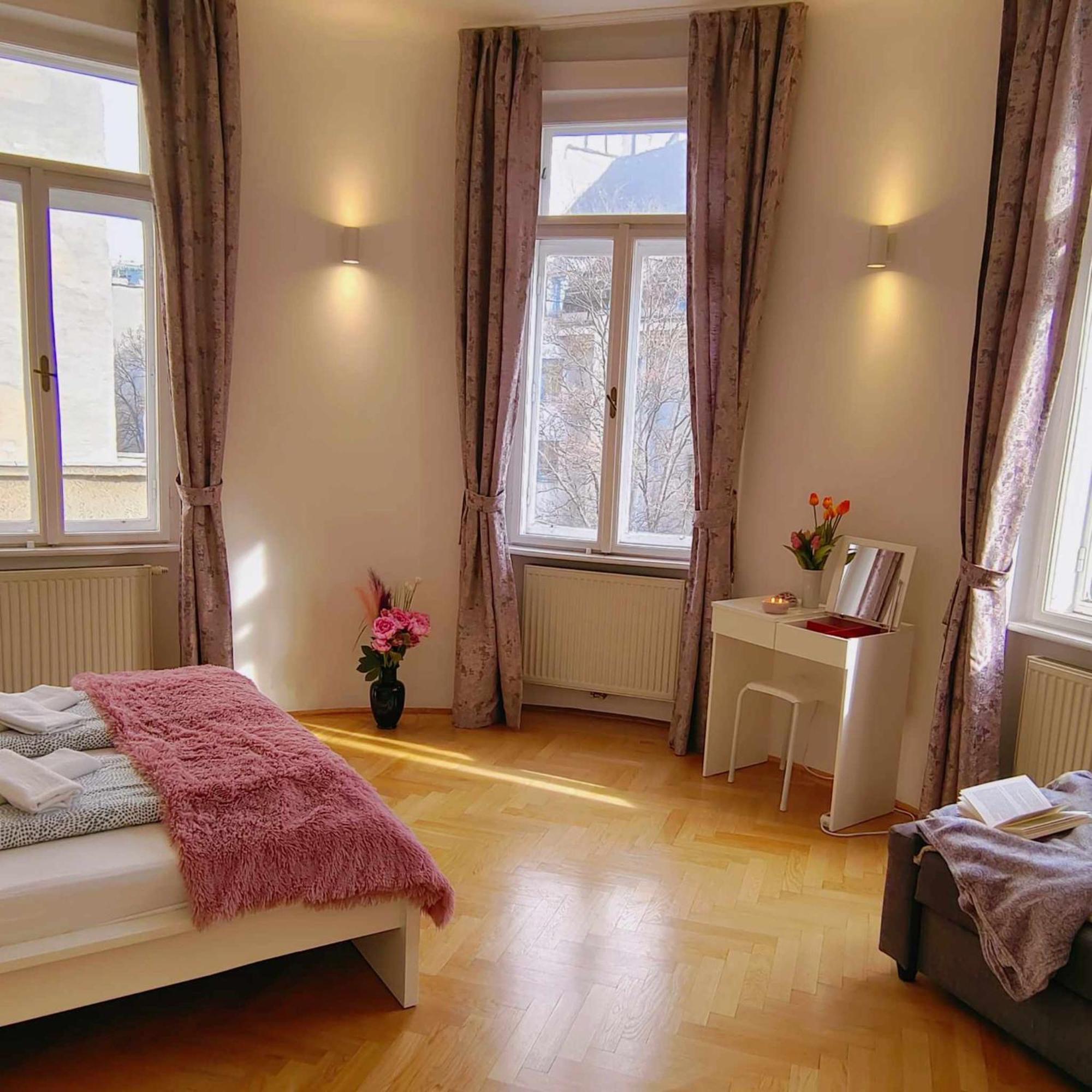 Central And Round 3 Minutes To City Shopping Center And Schoenbrunn Palace Wina Bagian luar foto